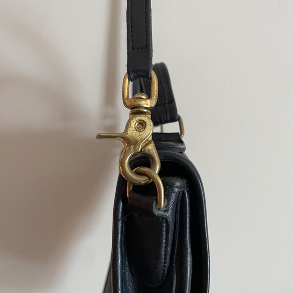 Coach Vintage 1983 The Station CrossBody Top Handle Leather Bag in Black